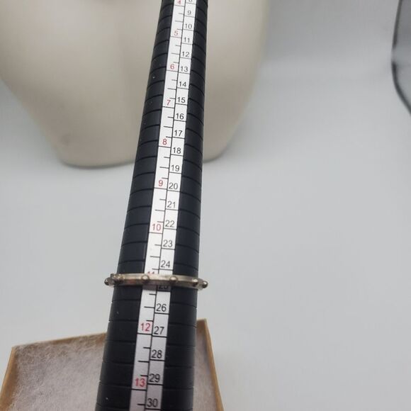 Solid Sterling silver cross raised‎ ring size 11